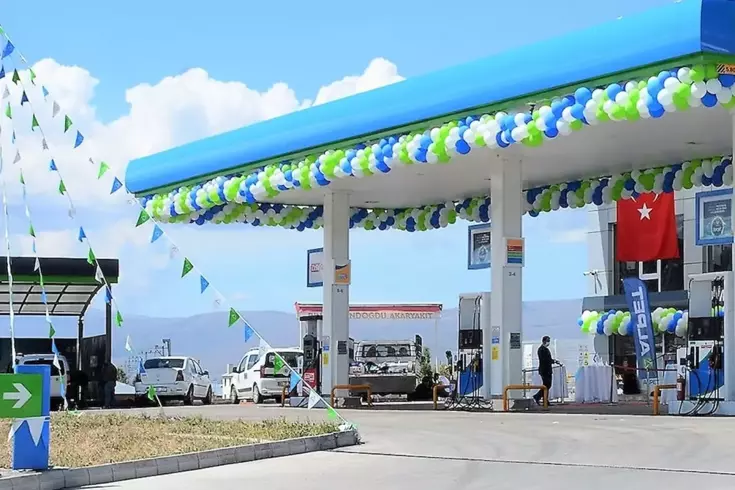 300’den fazla istasyonu olan akaryakıt devi satılıyor