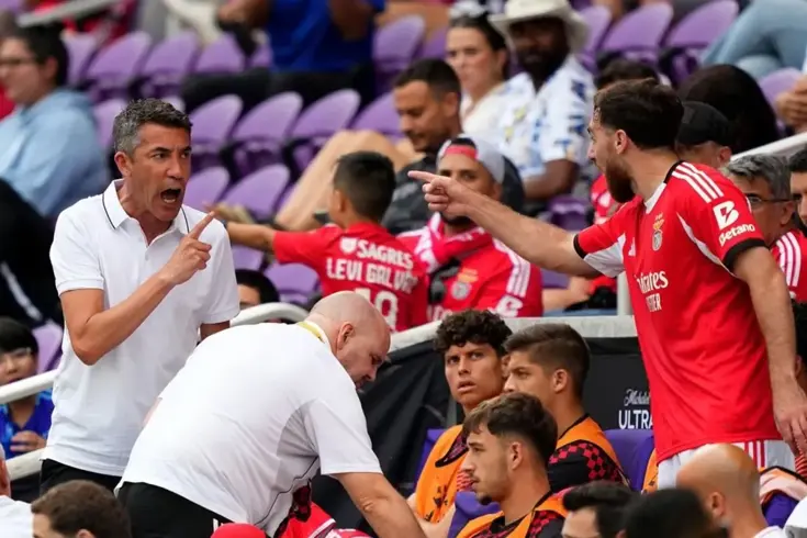 Benficalı futbolcu Orkun Kökçü, teknik direktörüyle tartıştı
