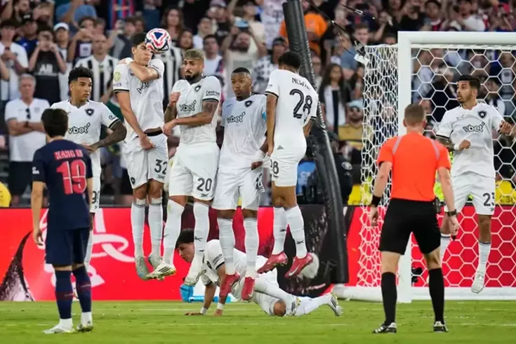 Şampiyonlar Ligi şampiyonu PSG’ye soğuk duş
