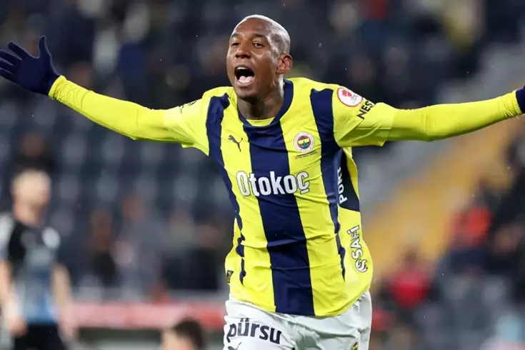 Fenerbahçe’de neler oluyor Taraftar transfer beklerken takımın yıldızı da ayrılıyor