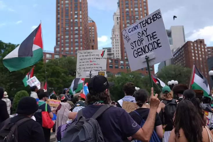 ABD halkı İran’la savaşmak istemiyor New York’ta protesto gösterileri başladı