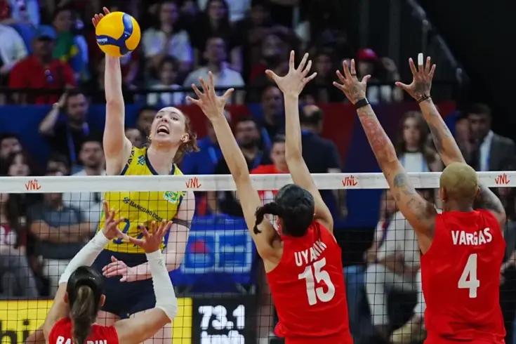 Filenin Sultanları ilk mağlubiyetini Brezilya’dan aldı