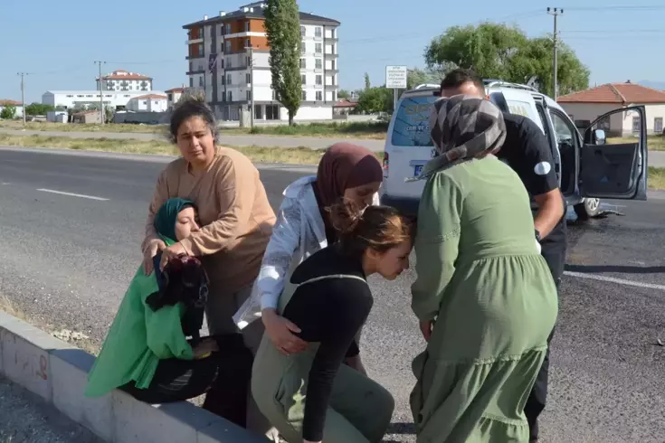 YKS’ye giderken kaza yaptılar: 1 ölü, 3 ağır 10 yaralı