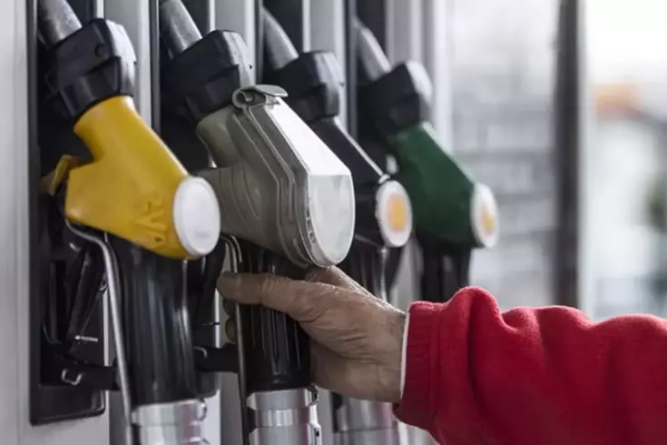 Rüzgar tersine döndü Petrol fiyatı düştü, akaryakıta indirim bekleniyor