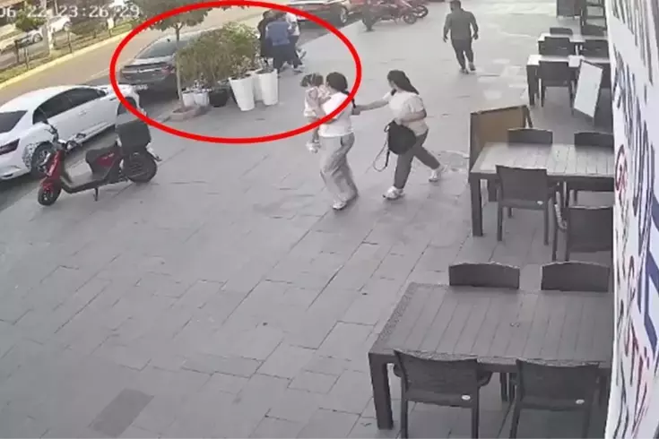 Lokantada bıçaklanarak öldürülen Gülizar’ın hastaneye götürülme anları kamerada