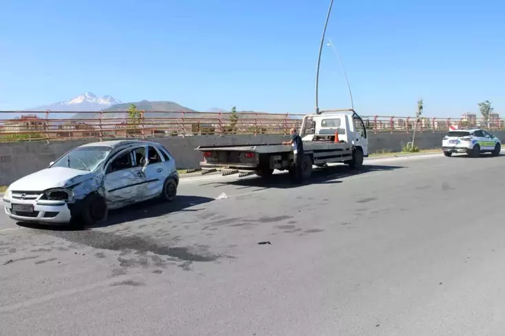 Kazada karnındaki bebeğiyle hayatını kaybetti