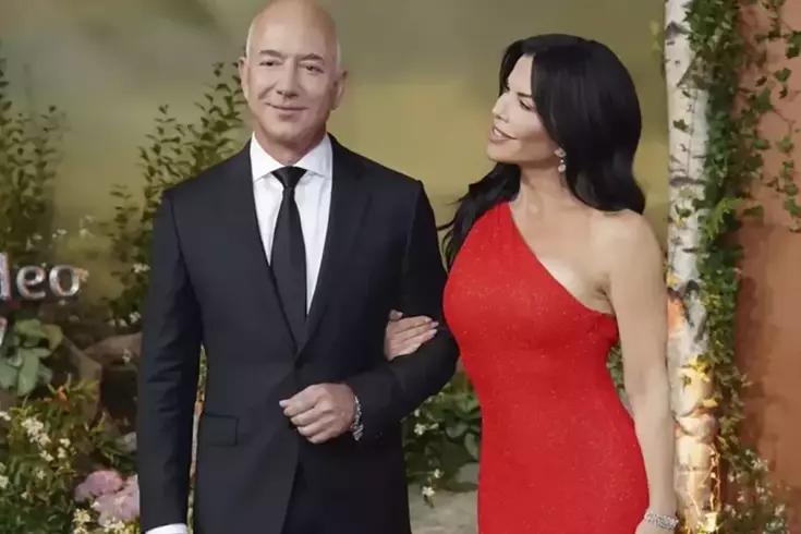 Jeff Bezos ve Lauren Sánchez’in haftalar önce gizlice evlendiği ortaya çıktı