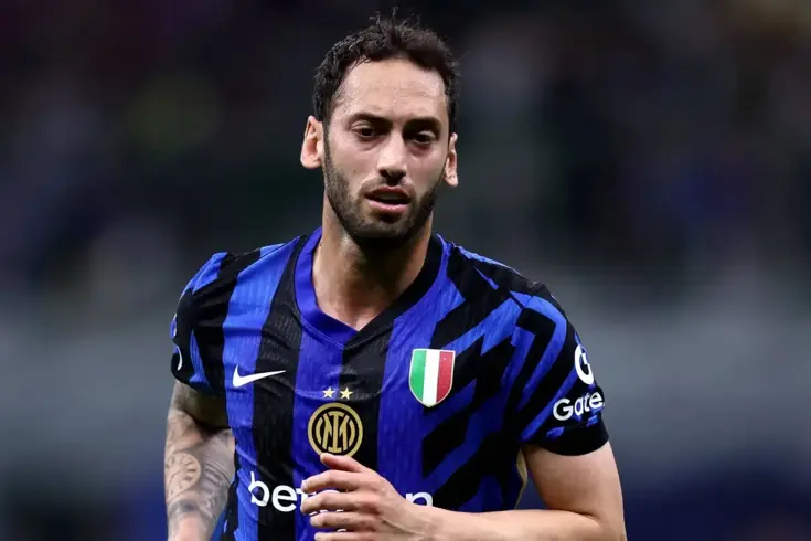 Hakan Çalhanoğlu’ndan Galatasaray cevabı