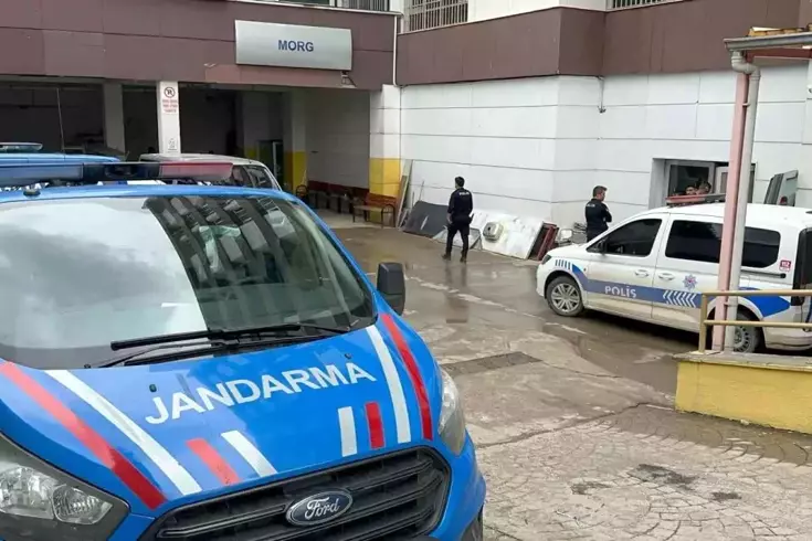 Torununun canını kurtarmak isterken boğularak hayatını kaybetti