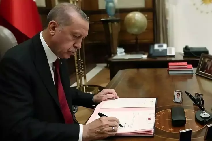 Cumhurbaşkanı Erdoğan’ın imzasıyla 2 mahkumun kalan cezaları kaldırıldı
