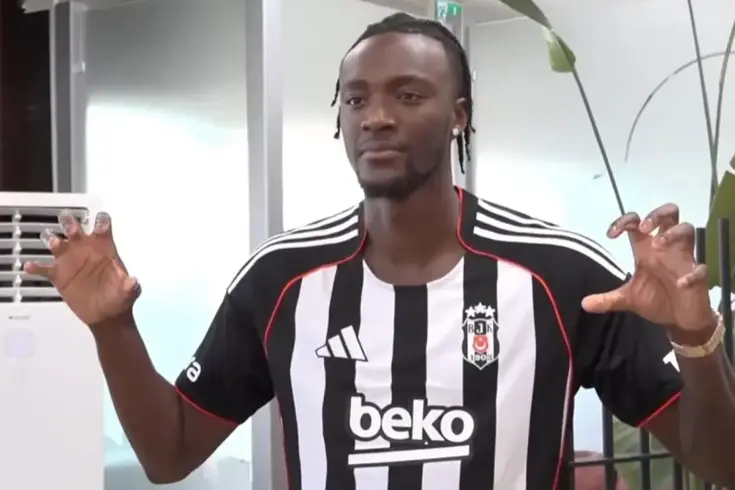 Beşiktaş’ın yeni yıldızı Abraham İstanbul’a geldi İşte ilk sözleri