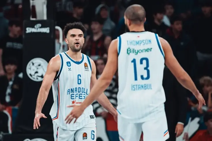 Fenerbahçe Beko’nun eski başantrenörü Anadolu Efes’in başına geçti