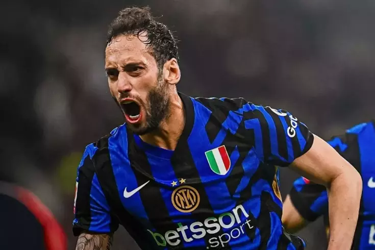 Hakan Çalhanoğlu’ndan Galatasaraylıları sevinçten havalara uçuracak paylaşım
