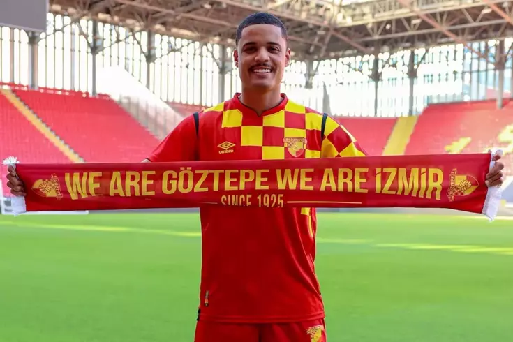 Göztepe’nin yeni transferi korkuttu Apar topar hastaneye kaldırıldı