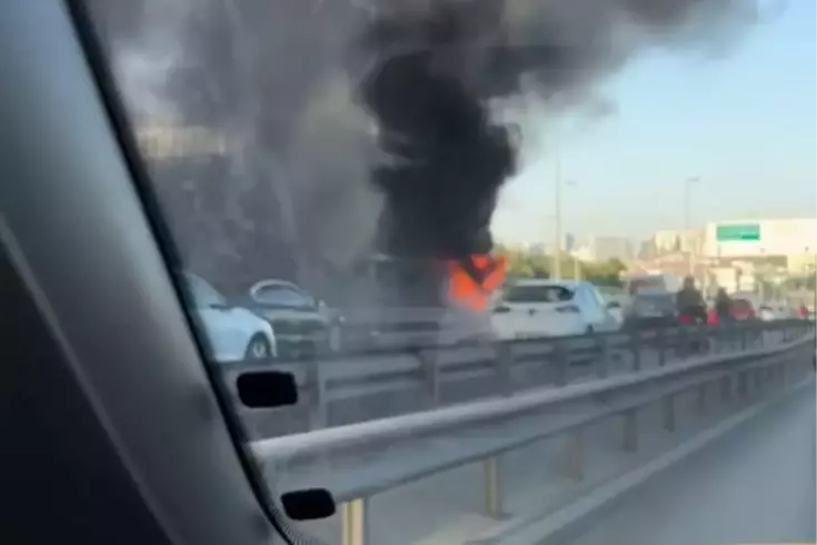 İstanbul’da metrobüste yangın çıktı