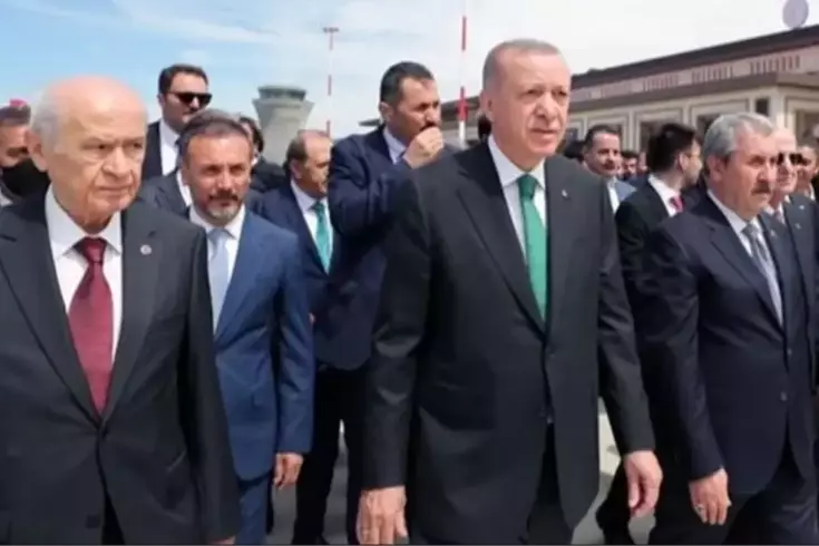 Erdoğan, Bahçeli ve Destici Meclis’te bir arada