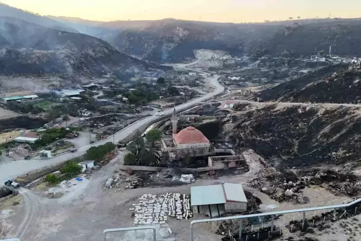 Marmara’da orman yangınlarıyla mücadele Yerleşim yerlerinin son hali yürek yakıyor