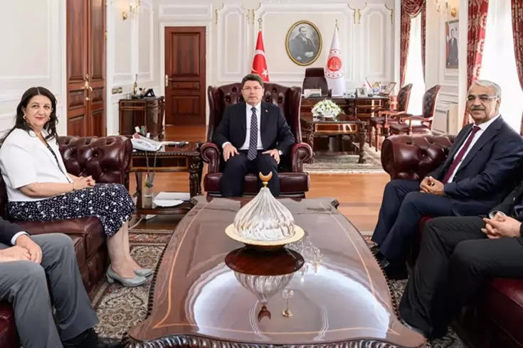 DEM Parti heyetiyle görüşen Adalet Bakanı Tunç’tan açıklama