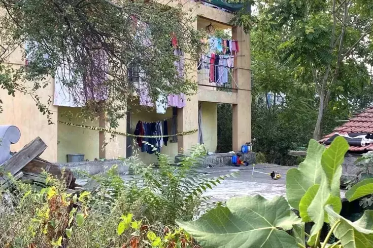 Genç kadın, kocasını tüfekle öldürdü