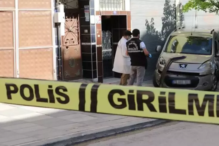 Yasak aşk kanlı bitti 20 yaşındaki kızı kaçıran evli adamın iki kulağını kestiler
