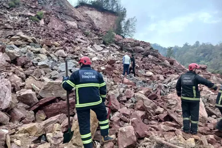 Ordu’da taş ocağında göçük: 2 işçi enkaz altında