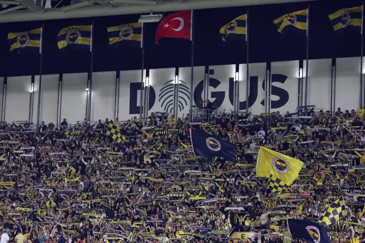 Fenerbahçe’ye takımdan kovar gibi gönderilen iki yıldızdan 15 milyon euro