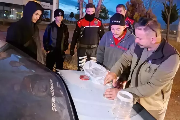 Kavanozu açan polisler şok oldu Litresi 10 milyon dolar