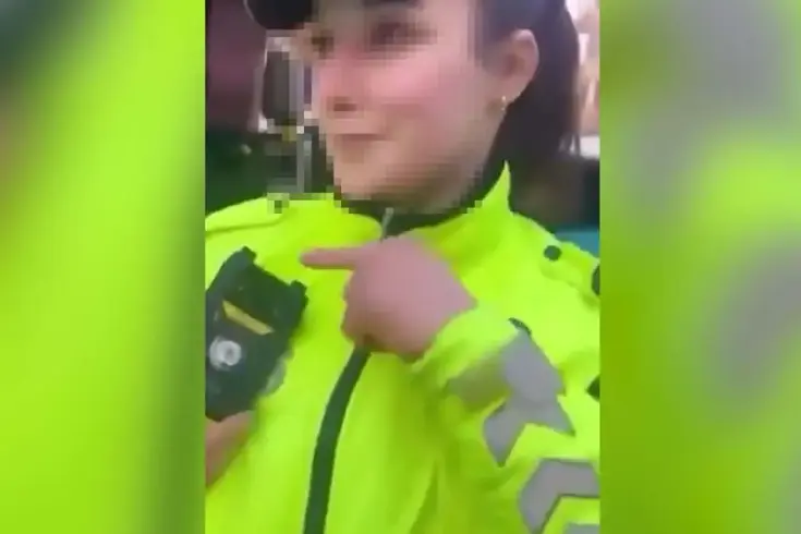Kadın polisi kayda alıp hakaret eden otobüs şoförü gözaltına alındı