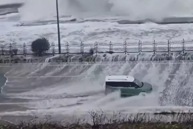 Karadeniz taştı, Rizelinin anlatımı güldürdü: Bataysun ula dur