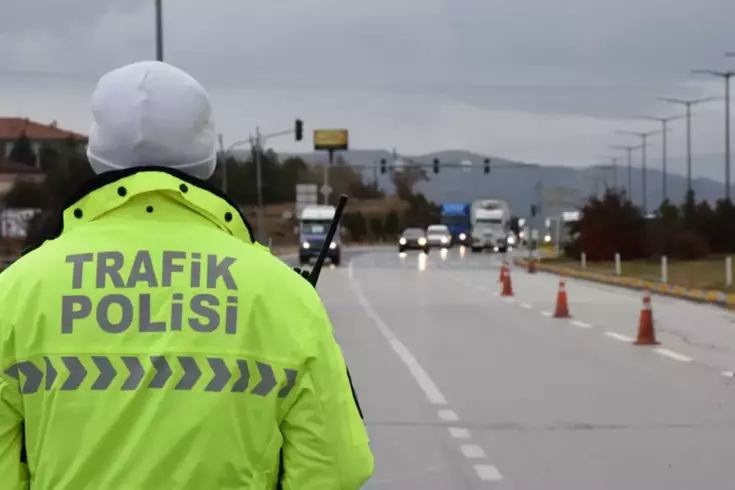 Yeni araç alacaklar dikkat Bunu yapmayana 75 bin TL ceza