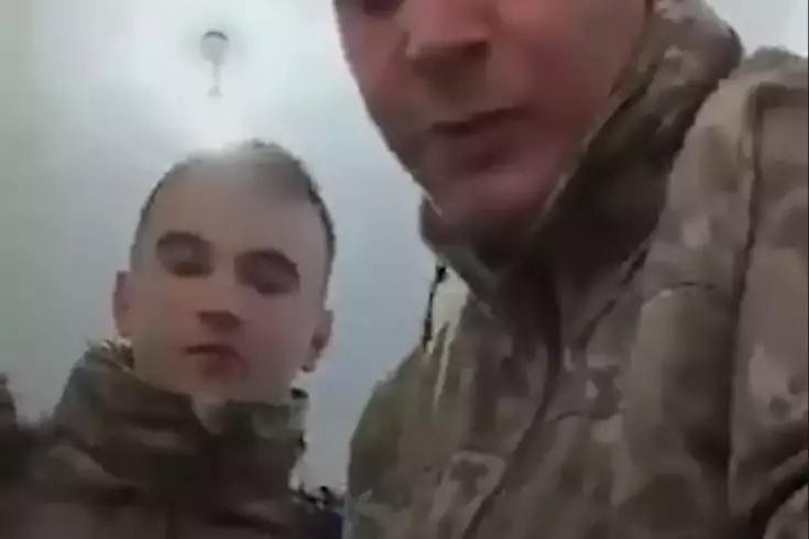 Asker üniformalarıyla TikTok’ta skandal yayın