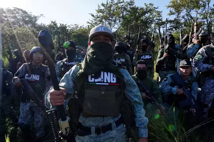 Meksika’yı ateşe veren kartelden halka tehdit: Sokağa çıkanı vururuz