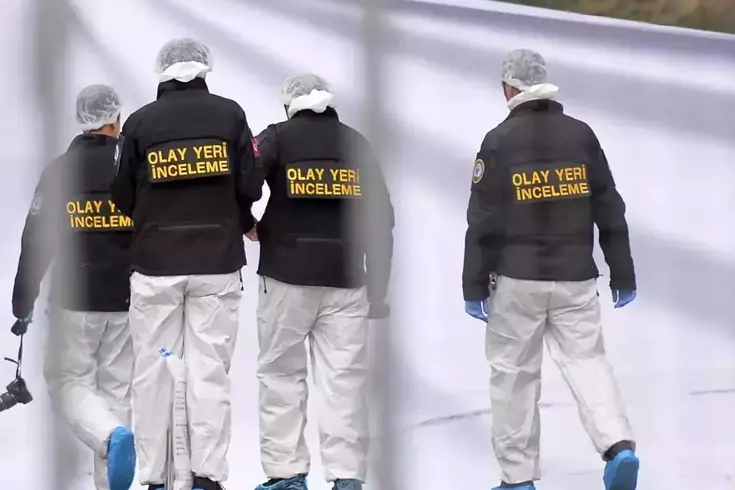 İlçeyi ayağa kaldıran olay Eşinin kafasına sıkıp aynı silahla intihar etti