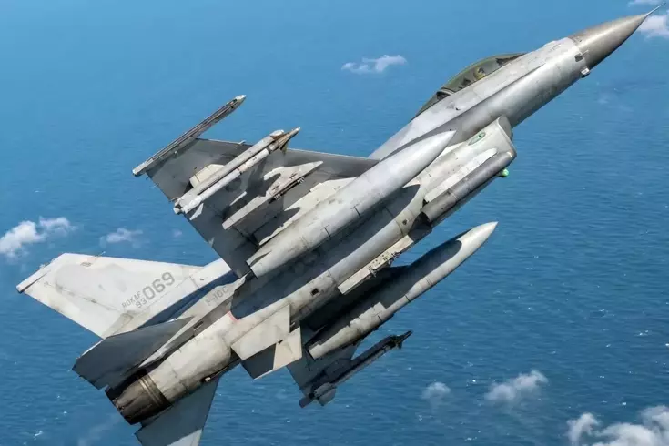 Savaş uçakları için kara gün Dört bir yandan acı haberler geldi