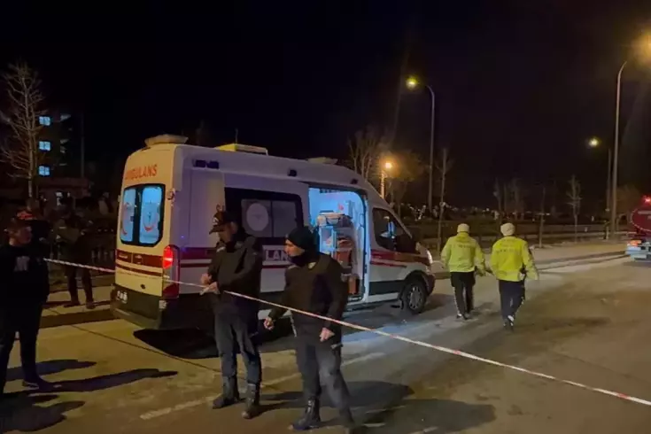 Niğde’de apartmanda doğalgaz patlaması: Ortalık savaş alanına döndü