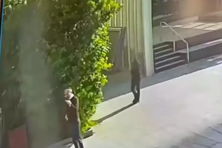 İsrailli milletvekili sokak ortasında bıçaklandı