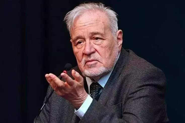 Prof. Dr. İlber Ortaylı’nın tedavisi yoğun bakımda devam ediyor