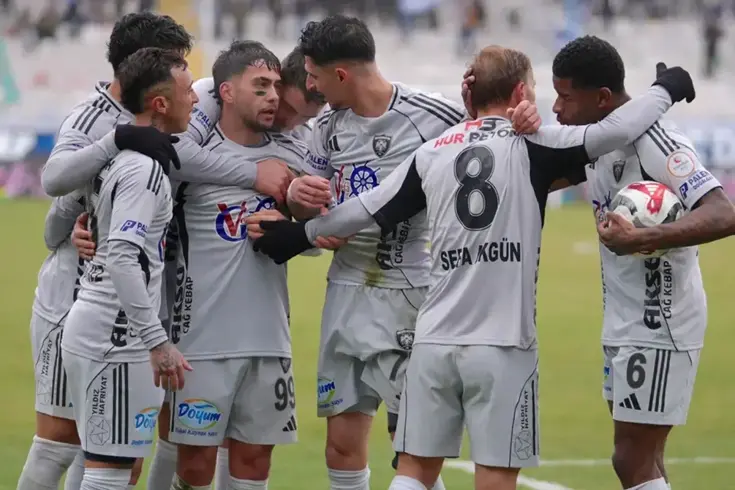 Sanki Barcelona Süper Lig’e resmen koşarak geliyorlar