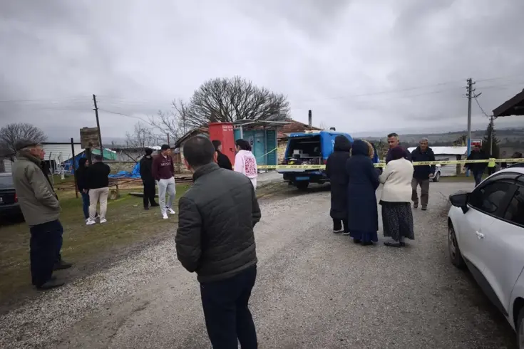 Yeğenini bıçaklayıp öldürdü, araya giren kardeşi ile damadını ağır yaraladı