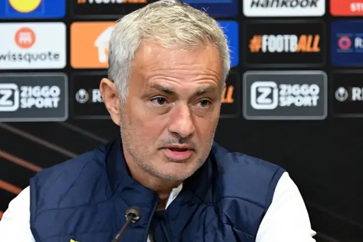 Fenerbahçe’den kovulan Mourinho yeni takımında inanılmaz işler yapıyor