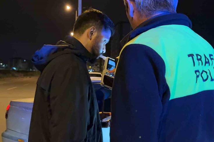Dur ihtarına uymayan alkollü sürücüye 250 bin TL ceza yazıldı