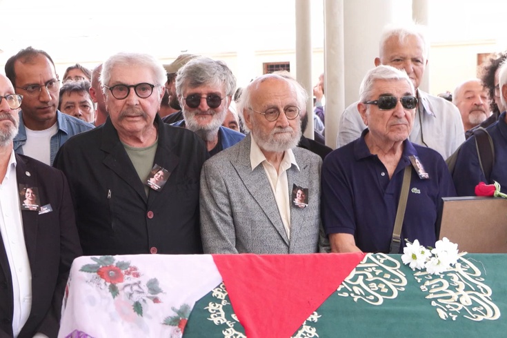 Usta oyuncu Gülsen Tuncer, Kozlu Mezarlığı'nda dualarla toprağa verildi