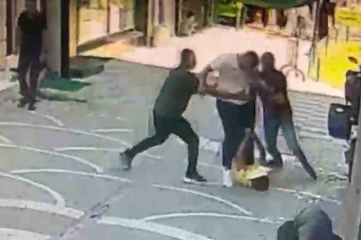 Geyve'deki kavgada güvenlik kamerası kayıtları ortaya çıktı, yaralanan mimar şikayetçi oldu