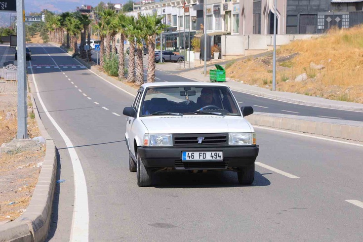 Sanayide 80 bin TL fiyat aldı, otomobilini 10 bin TL’ye kendi boyadı