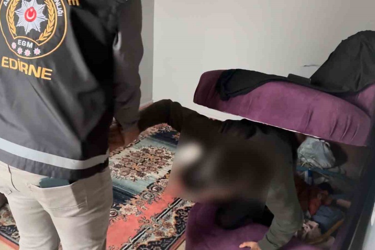 Cezaevi firarisi bazanın içinden çıktı! 15 yıl 2 ay kesinleşmiş cezası varmış
