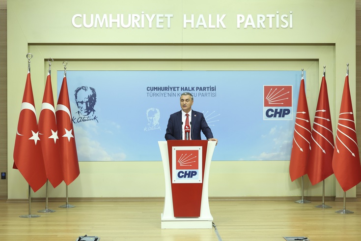 Adalar tartışması büyüyor! Müslim Sarı, Özgür Özel'e belge gösterdi: 39 başkan için özeleştiri istedi