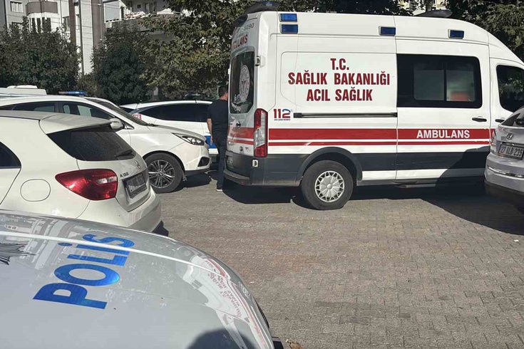 Gaziantep’te bir şahıs evde tartıştığı arkadaşını öldürüp intihar etti