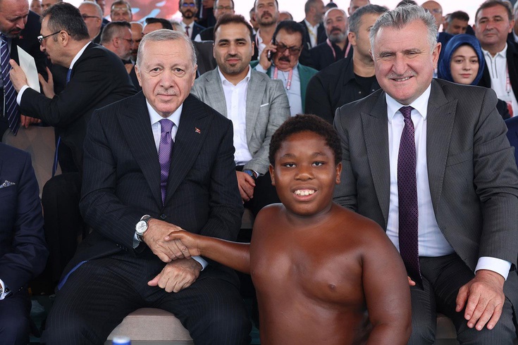Tanzanyalı Arap Osman, Cumhurbaşkanı Erdoğan'ın kendisine sorduğu soruyu açıkladı