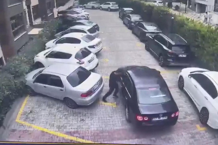 Park yeri tartışmasında silah çekildi! Vatandaşın hareketi faciayı önledi