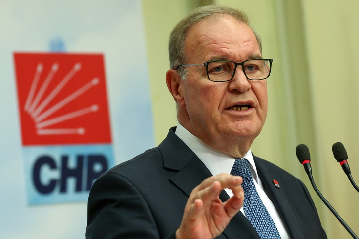 Faik Öztrak, Kılıçdaroğlu kararının ardından Sosyal Demokrasi Derneği üyeliğini bıraktı